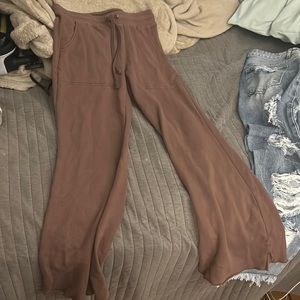 Brown Aerie Flare Yoga Pants Size:S